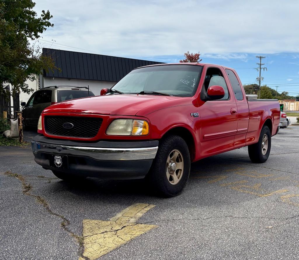 2001 Ford F-150 XL's photo